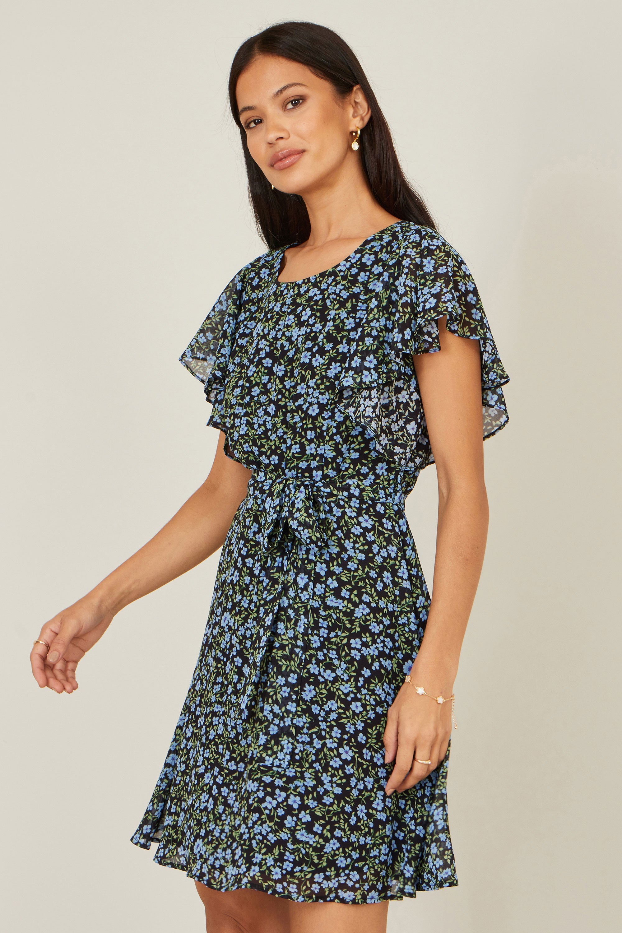 yumi skater dress Yumi Petite Skater Dress With Bow Sleeve In Floral Print sz 8